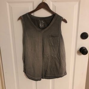 Time and Tru tank top (gray)